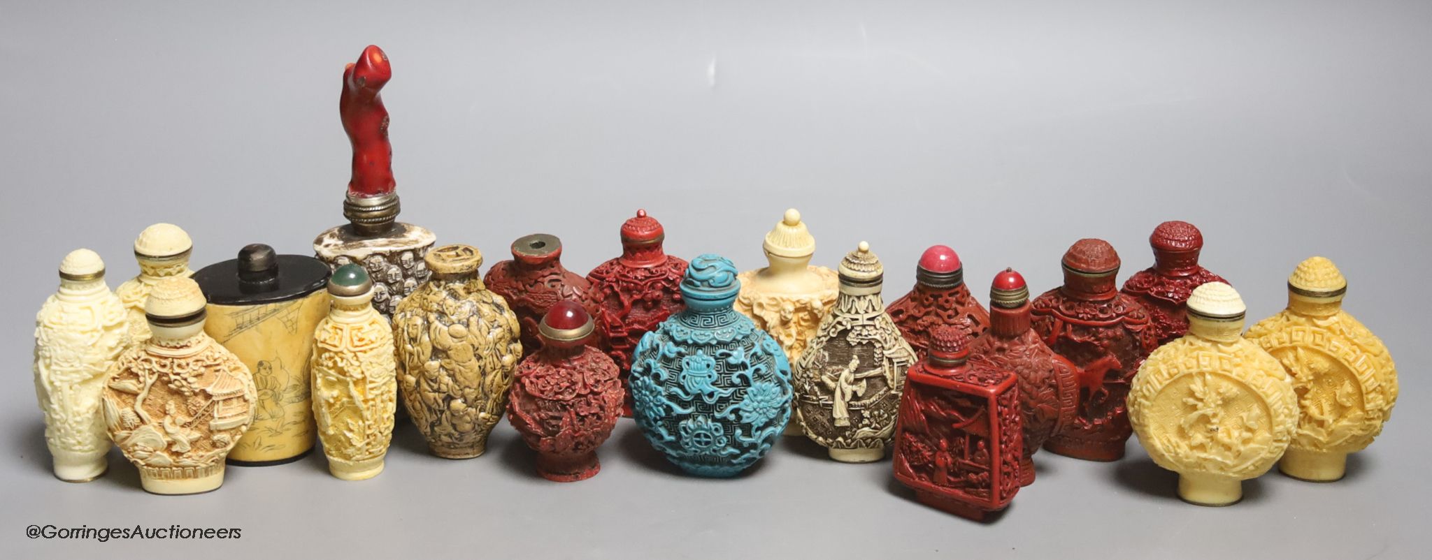 Mixed Chinese composition snuff bottles